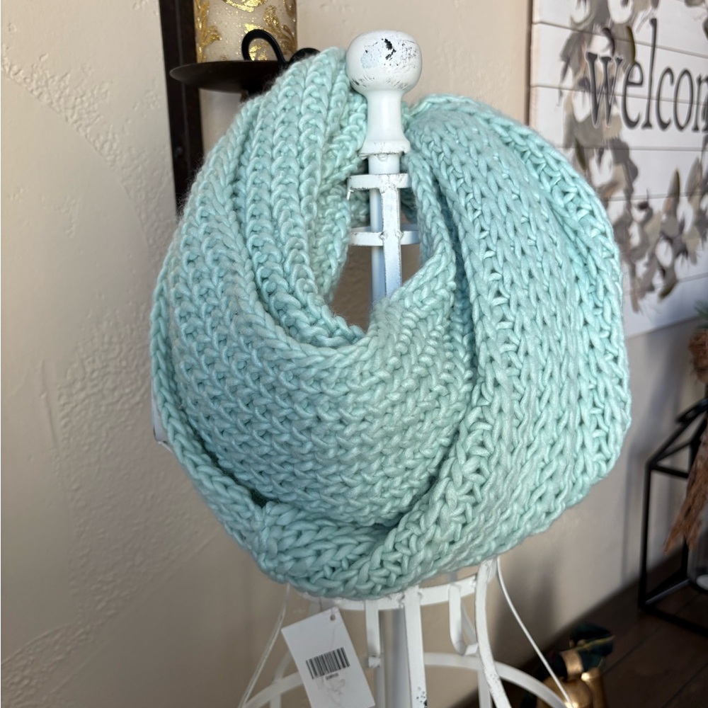 Cozy Mint Green Knit Scarf